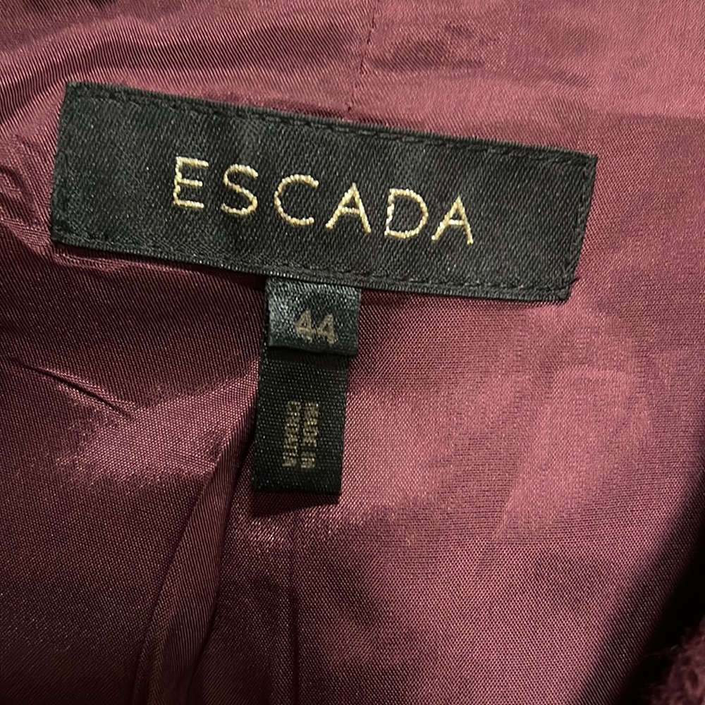 Gorgeous Escada jacket - Picture 3 of 8